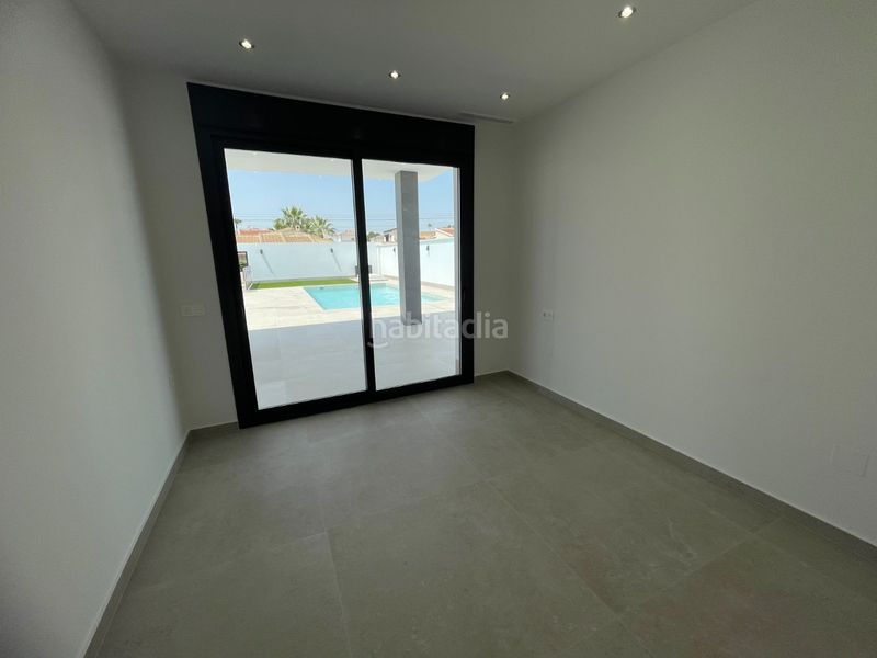 Foto c6941286-6bea-4e34-a621-a6d8d396d2ee. Casa amb aparcament piscina a Benijófar