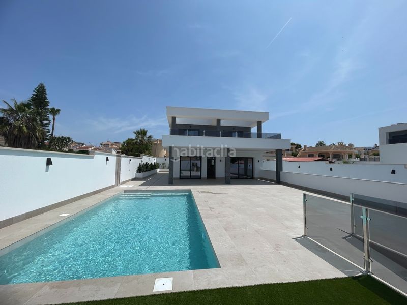 Foto cf97bf56-2363-48a1-9e83-24b7012b62de. Casa amb aparcament piscina a Benijófar
