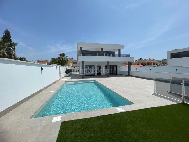 Foto dfdd1966-424b-40e0-8a66-58fea4860e01. Casa amb aparcament piscina a Benijófar