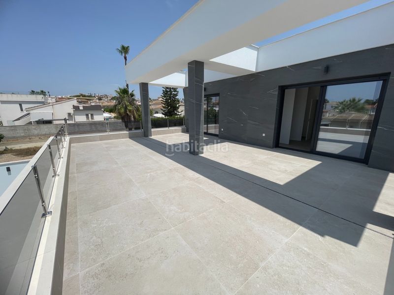 Foto e48dbce2-a84f-45b8-9c29-97a53a5b9b60. Casa amb aparcament piscina a Benijófar