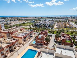 Ático en Lomas de Cabo Roig - Los Dolses. Descubra una oportunidad única de adquirir un exclusivo apartame