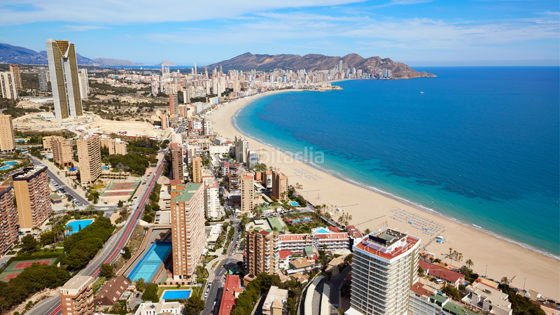 Foto 1dfe61f1-7f1a-4db9-9694-718cbcf7af8d. Appartamento con parcheggio piscina in Playa Poniente Benidorm