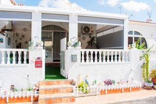 Haus in Zona Carrefour - Urbanizaciones. Presentamos este acogedor adosado en la tranquila zona de la sie