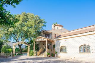House in Crevillente. Ubicada en un entorno privilegiado, estanbspfinca en crevillente