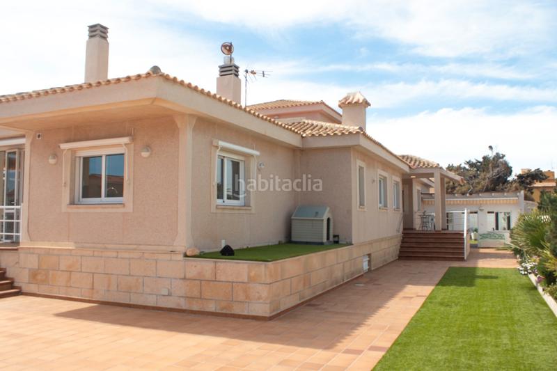 Foto 3a481425-b99e-44f7-bd95-1f57bc820baf. Casa con riscaldamento parcheggio piscina in Playa de las Gaviotas - El Pedrucho Manga del Mar Menor (La)