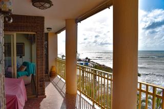 Appartement à Las Piscinas Naturales. Descubre estenbspapartamento de 120 m situado en primera línea d