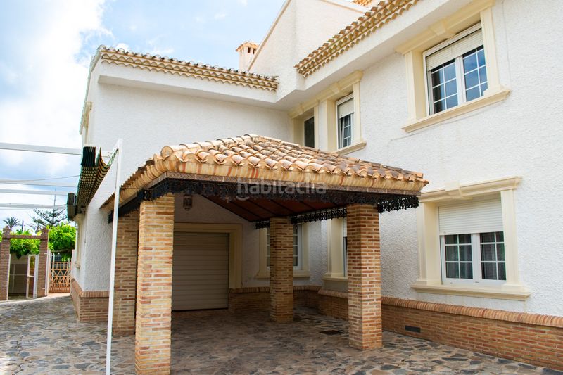 Foto 3838d25a-1d9c-4e41-9b25-7c4ad088070c. Casa amb calefacció aparcament piscina a Cabo Roig Orihuela