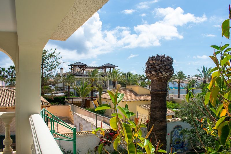 Foto bf5a8bd6-9403-4855-8dfa-d11f666ac3f6. Casa amb calefacció aparcament piscina a Cabo Roig Orihuela
