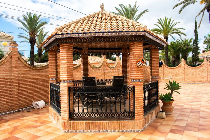 Foto c0bb0304-eb8c-4b59-9066-c40d35eb503c. Casa amb calefacció aparcament piscina a Cabo Roig Orihuela