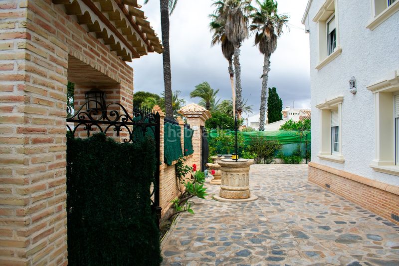 Foto f08e36bf-7cd4-4f19-af8a-119aff83d3ae. Casa amb calefacció aparcament piscina a Cabo Roig Orihuela