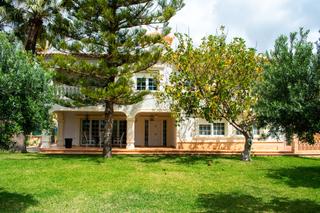 Haus in Cabo Roig. Bienvenido a esta villa en la urbanización cabo roig, situada en