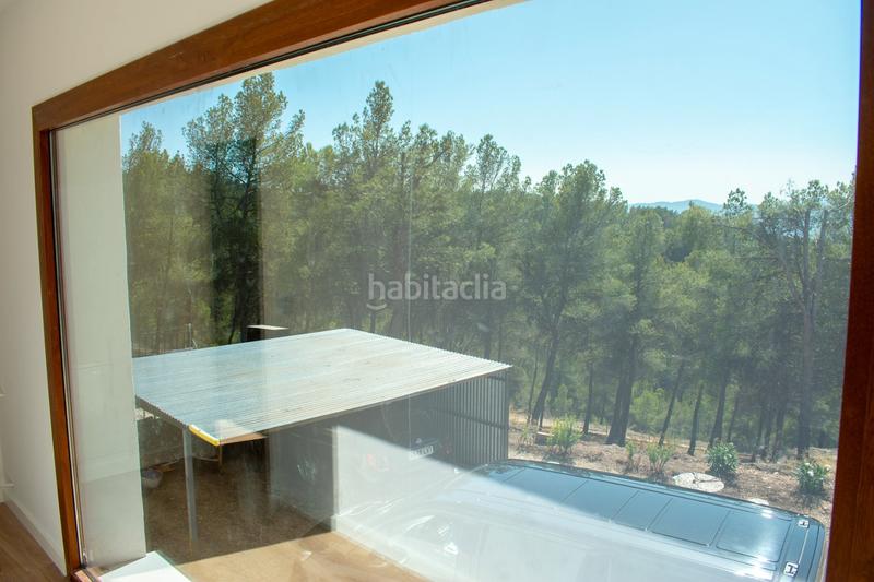 Foto 2c84cd77-64b1-422c-997a-bf3e6d0cce93. Casa descubra esta casa o chalet independiente de 400 m construidos y 380 m útiles, ubicada en una parcela de 3.400 m en una zona eleva en Ibi