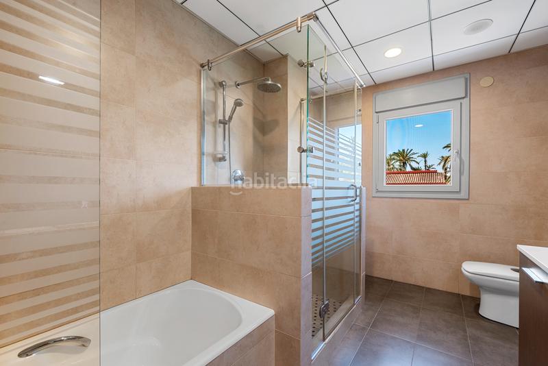 Foto 0433bffe-e13f-4de6-ae1a-e8fc3cebe201. Chalet with parking in Alzabares Elche / Elx