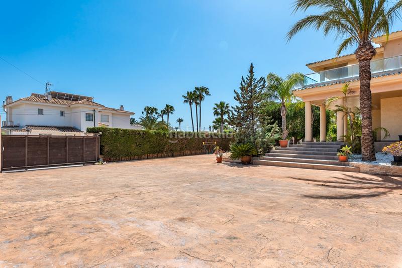 Foto 062977dd-27b5-4fc9-a3af-a00e7446fe28. Chalet with parking in Alzabares Elche / Elx