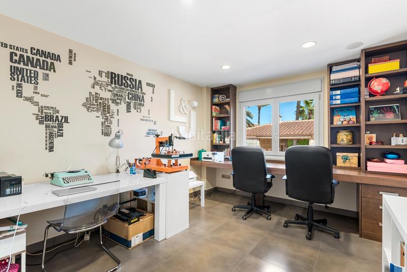 Foto 74dcbfed-edd7-4d4f-a700-47af1e2e09e0. Chalet with parking in Alzabares Elche / Elx