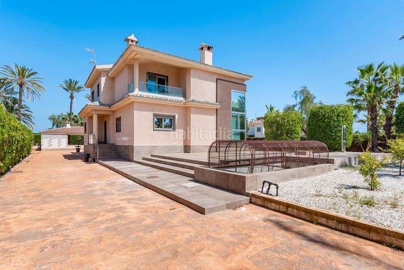 Foto 9adf3e8d-4a2b-47e0-bd56-08ba1d0c0d67. Chalet with parking in Alzabares Elche / Elx