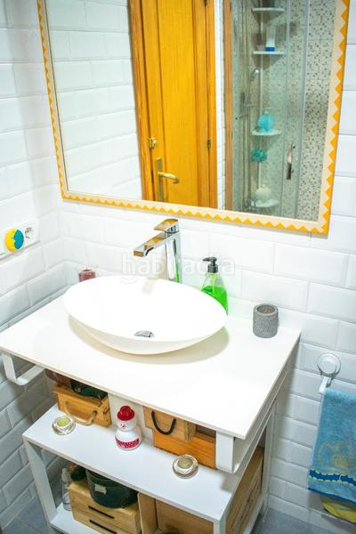 Foto 4ff116ca-2f70-417b-bbc8-6aaa616c0b59. Piso descubra este piso en primera línea de mar, una auténtica joya inmobiliaria situada en el enclave más privilegiado de la costa de en Orihuela