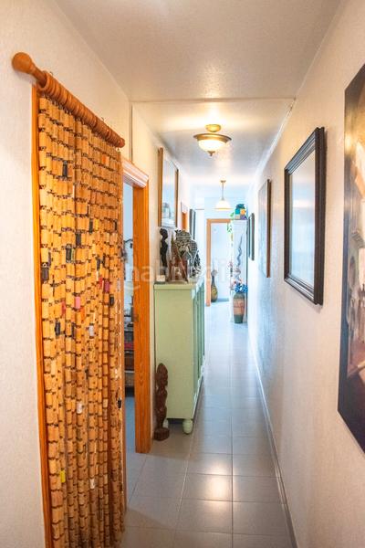 Foto 843b2d82-8046-4843-b6cf-f091ae8d5724. Piso descubra este piso en primera línea de mar, una auténtica joya inmobiliaria situada en el enclave más privilegiado de la costa de en Orihuela