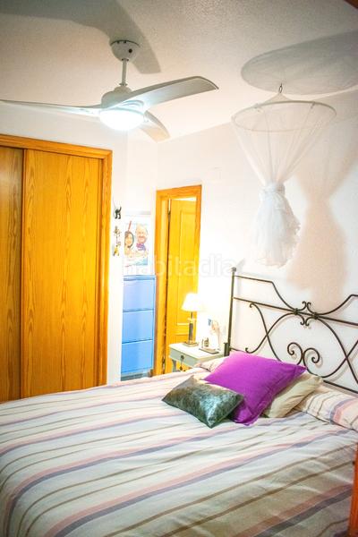 Foto 95b6dbb9-8871-40cd-b8e4-9fd51ad95e44. Piso descubra este piso en primera línea de mar, una auténtica joya inmobiliaria situada en el enclave más privilegiado de la costa de en Orihuela