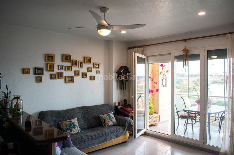 Foto e70c40eb-2598-4036-a111-187b4ce6a098. Piso descubra este piso en primera línea de mar, una auténtica joya inmobiliaria situada en el enclave más privilegiado de la costa de en Orihuela