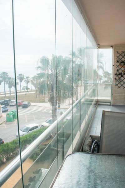 Foto f9297d34-113a-4aa5-a4f3-14be12569ad8. Piso descubra este piso en primera línea de mar, una auténtica joya inmobiliaria situada en el enclave más privilegiado de la costa de en Orihuela