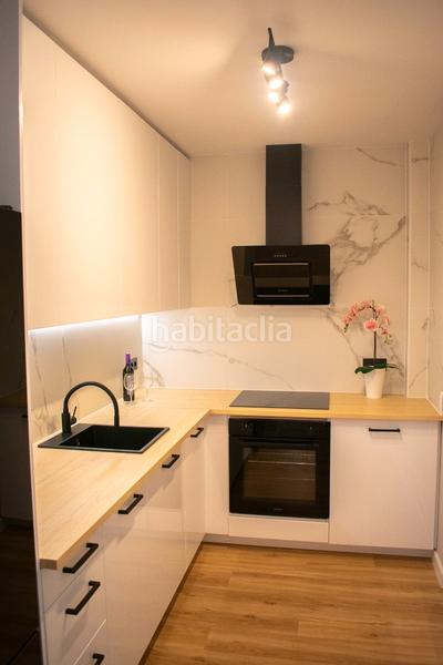 Foto 198f1c27-57b3-4c04-8d41-195d3500b505. Casa adossada amb aparcament piscina a Los Balcones y los Altos Orihuela