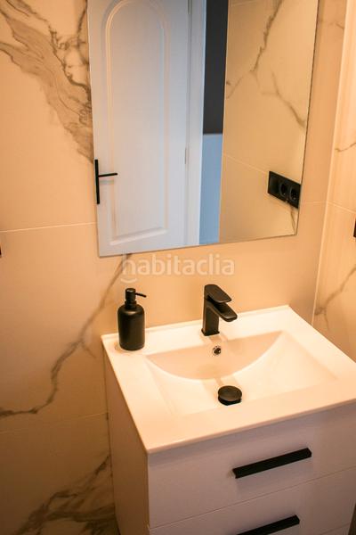 Foto 4df5b94b-67a0-45b8-ad44-135e02e348a9. Casa adossada amb aparcament piscina a Los Balcones y los Altos Orihuela