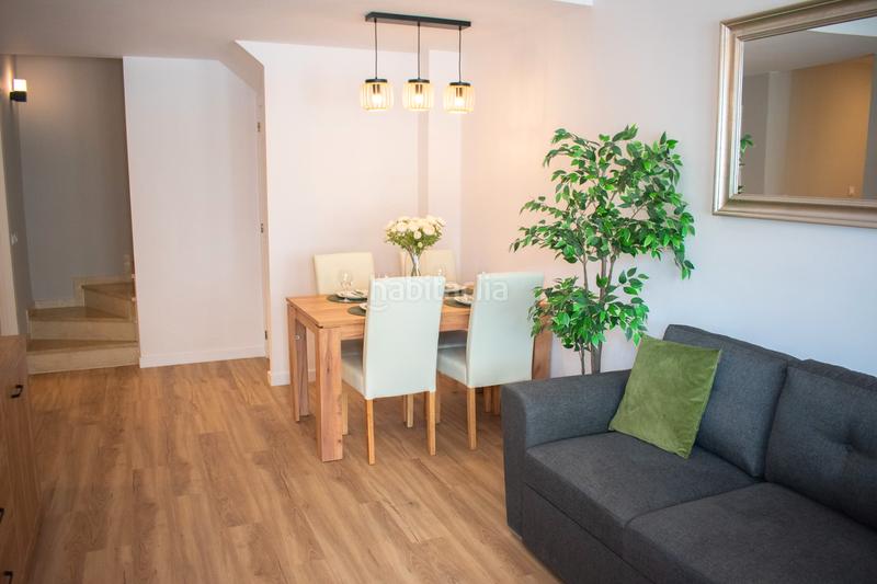 Foto bc55b991-444f-44c3-af1d-bbd4ef1ef5e8. Casa adossada amb aparcament piscina a Los Balcones y los Altos Orihuela