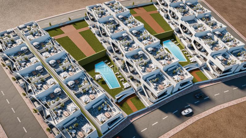 Foto 4be01285-5286-4795-957f-b04d99d1a592. Casa bungalows de 2 o 3 dormitorios con jardín privado en planta baja o solárium en planta alta, situados en una cuidada urbanización q en San Miguel de Salinas