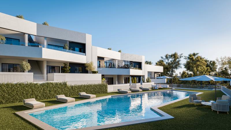 Foto 550ee427-ef39-4491-bf15-4da349f4a27b. Casa bungalows de 2 o 3 dormitorios con jardín privado en planta baja o solárium en planta alta, situados en una cuidada urbanización q en San Miguel de Salinas