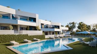 Haus in San Miguel de Salinas. Bungalows de 2 o 3 dormitorios con jardín privado en planta baja