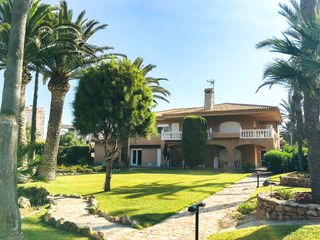 Xalet a Zona Galúa - Calnegre. Te presentamos una auténtica joya frente al mar una sofisticadan