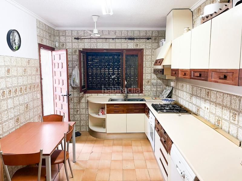 Foto 92da6fa7-11da-4e89-b553-c4387ca2f494. Chalet presentamos una maravillosanbspvilla independiente situada en una de las zonas más exclusivas de Punta Prima, a solo 6 minutos and en Orihuela