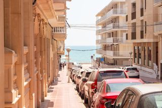 Apartment en Guardamar Playa. Descubre este acogedornbspapartamento en planta baja ubicado en
