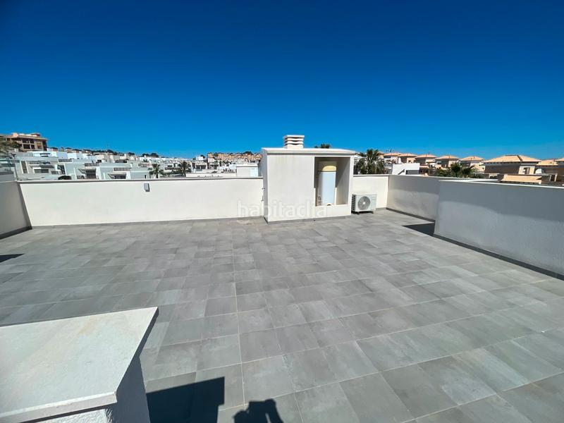 Foto 286688f4-6134-44ad-bead-75d1f13c7192. Casa sumérgete en el confort y la exclusividad de este sofisticado bungalow de obra nueva en la prestigiosa zona de pau 26, en Orihuela