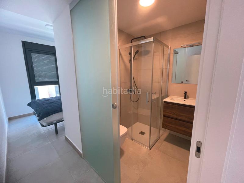 Foto cb29623c-e926-4349-a752-d8198acf507d. Casa sumérgete en el confort y la exclusividad de este sofisticado bungalow de obra nueva en la prestigiosa zona de pau 26, en Orihuela