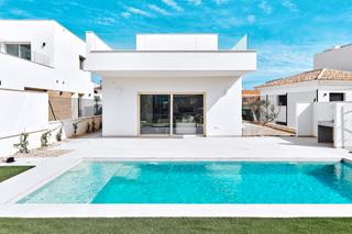 Casa a Montesinos (Los). Villanbspde 3nbspdormitorios y 2 baños.nbspos ofrecemos unanbspp