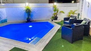 Chalet à Zona Playa de los Locos. Presentamos esta vivienda independiente de 167m2 de parcela conn