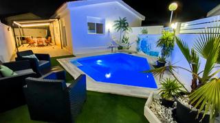 Xalet a Zona Playa de los Locos. Presentamos esta vivienda independiente de 167m2 de parcela conn