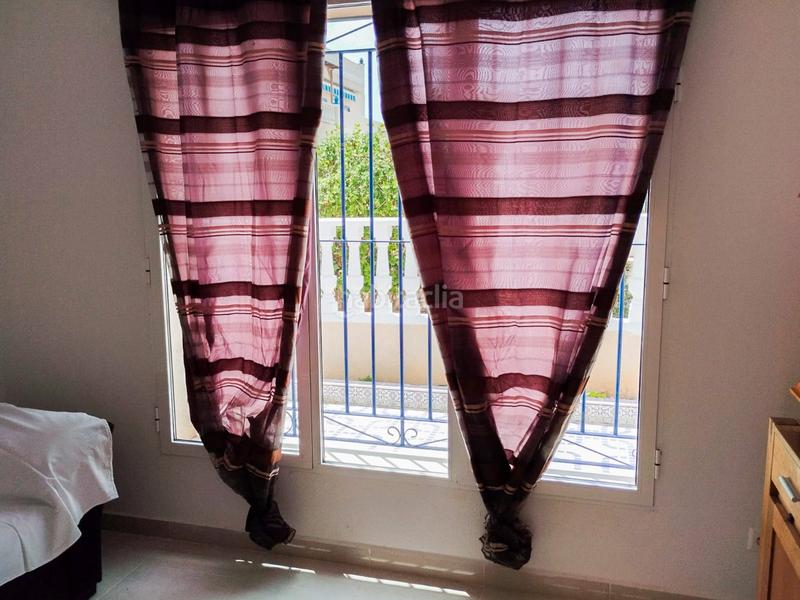 Foto cbff9db3-f087-4f0a-8fe9-c22d9c0c7400. Casa a schiera con piscina in Zona Carrefour - Urbanizaciones Torrevieja