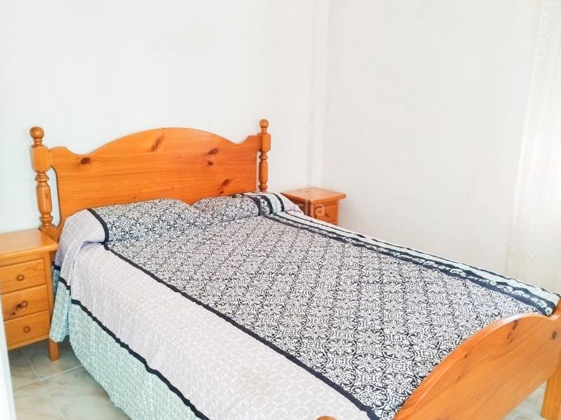 Foto fbc3d92f-b62f-4e1e-90e8-cdb1f617e00e. Casa a schiera con piscina in Zona Carrefour - Urbanizaciones Torrevieja