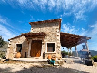 Masia a Pego. En un paraje de ensueño, sobre una parcela llana de más de 10.50