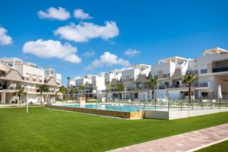 Apartament a El Raso. Presentamos esta elegante vivienda en una de las zonas residenci