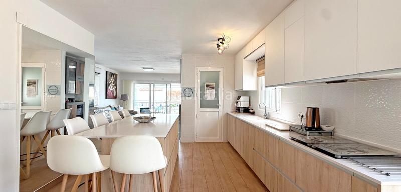 Foto 4bd9fedf-770e-4306-ae5e-73b088578d7a. Casa descubra esta magnifica villa reformada en villamartin, donde la modernidad y la comodidad se fusionan en cada detalle. la propied en Orihuela
