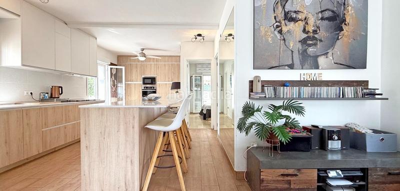Foto 9d2b83a5-63c1-45b0-bb03-b4a4edc75cae. Casa descubra esta magnifica villa reformada en villamartin, donde la modernidad y la comodidad se fusionan en cada detalle. la propied en Orihuela
