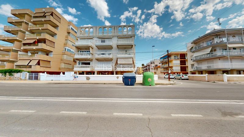 Foto 575f9e87-37af-4267-bd5c-d78085217af1. Apartamento a solonbsp10 metros del reluciente mar, este acogedor apartamento ennbspplaya lisanbspes una oportunidad única de disfrutar del me en Santa Pola