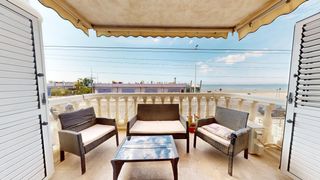 Apartamento en Gran Playa. A tan solonbsp10 metros del reluciente mar, este acogedor aparta
