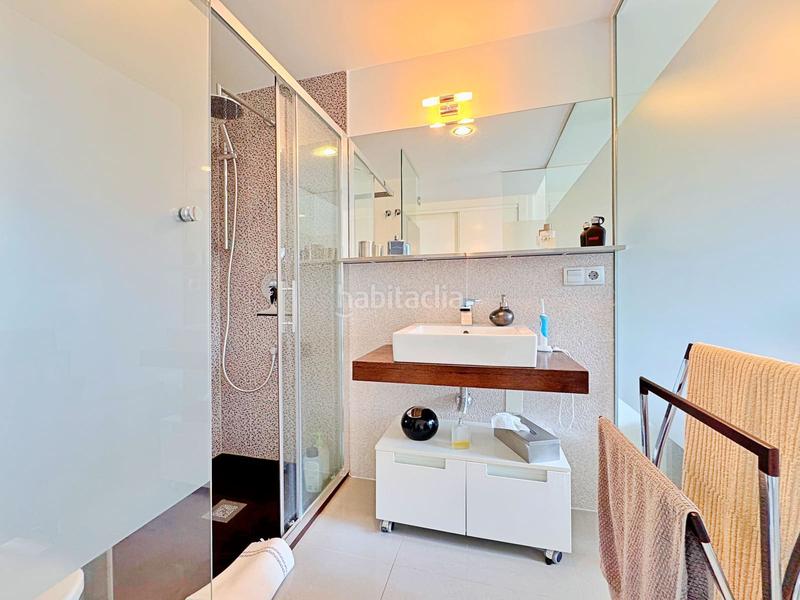 Foto c549896b-49fc-4b6b-bc9b-46cdbd87fb97. Apartamento presentamos este exclusivo apartamento de reciente construcción en una prestigiosa zona residencial , junto a los altos en torrevi en Torrevieja