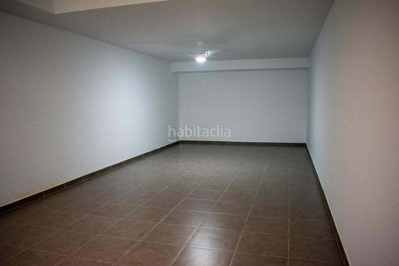 Foto 6699e952-942b-4076-8a6d-7fdad7be9036. Casa adosada presentamos este chalet adosado de obra nueva a estrenar en 2025, una vivienda diseñada para ofrecer el máximo confort en la costa en Santa Pola