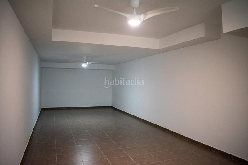 Foto ef47437a-e3e1-4567-85ea-a72407e005b3. Casa adosada presentamos este chalet adosado de obra nueva a estrenar en 2025, una vivienda diseñada para ofrecer el máximo confort en la costa en Santa Pola